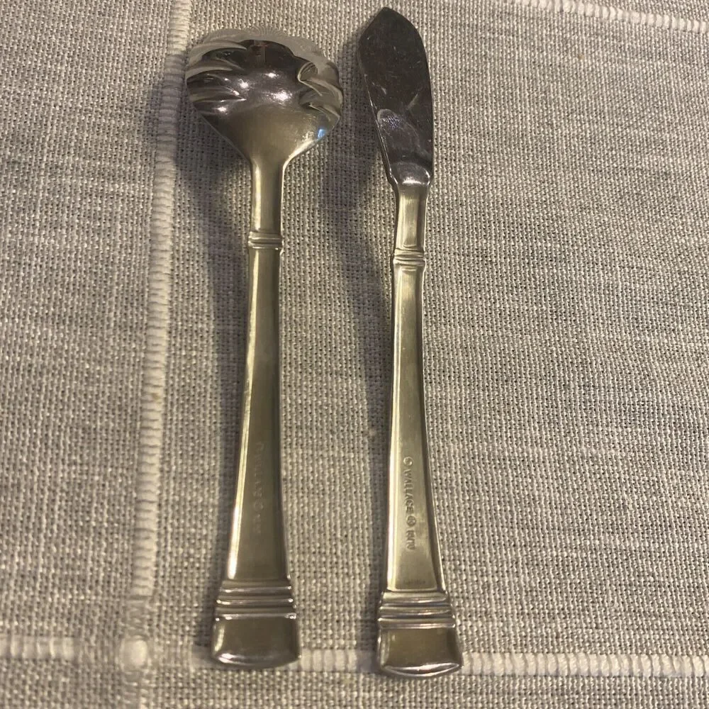 Wallace Zenith Frost sugar spoon and butter knife stainless steel flatware